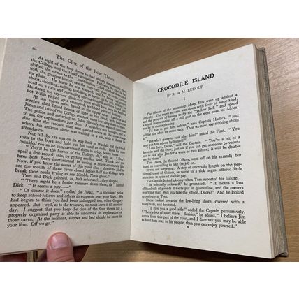 1926 "THE BOY'S BUDGET" FICTION LARGE ILLUSTRATED HARDBACK BOOK (P4)