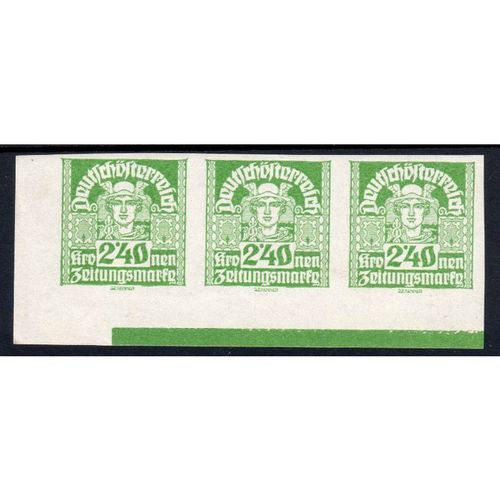 1921 AUSTRIA Sg N382A 2.40k YELLOW-GREEN UN MOUNTED MINT STRIP OF 3 (B39)