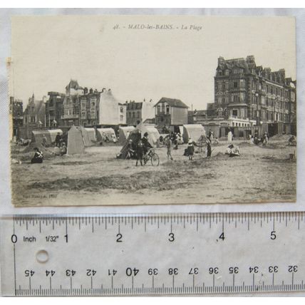 vintage postcard Malo les Bains, France, La Plage