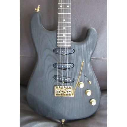 GJ custom built guitars #111 Strat