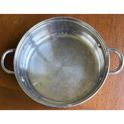 Maitre Chef Casserole/Pan with vented Lid 10" across stainless steel 18-10