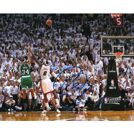 Autographed Paul Pierce 8 x 10 Photo Signed Nice
