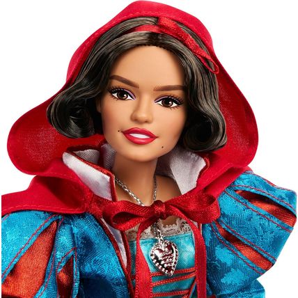 Mattel Disney Collector Snow White Collectible Fashion Doll in Signature Clothin