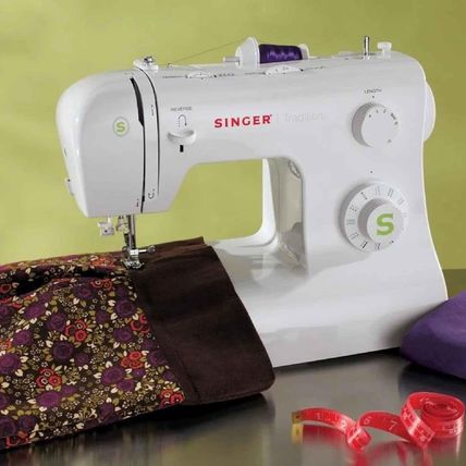 SINGER Tradition 2277 Sewing Machine with Automatic Needle Threader | 97 Stitch