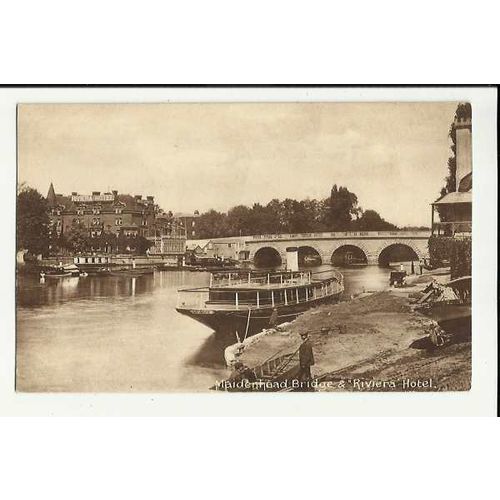 Berkshire MAIDENHEAD Bridge, Hotel & Steamer Postcard by Frith (43031)