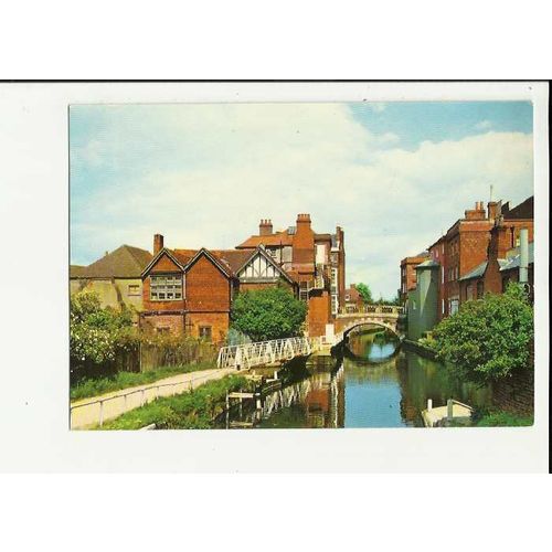 Berkshire NEWBURY Bridges Postcard by Dixon (PBK/24713)