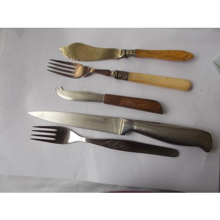 CUTLERY ODDMENTS (04/06)