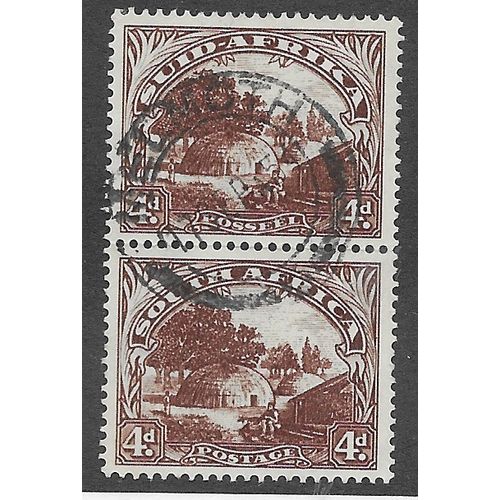 ZAF 1933 SE~TE PAIR 4d 'NATIVE KRAAL ' FINE USED (EBID61-754)