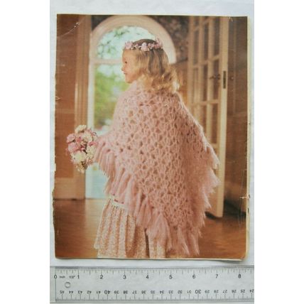 Vintage pattern: crochet shawl for a bridesmaid