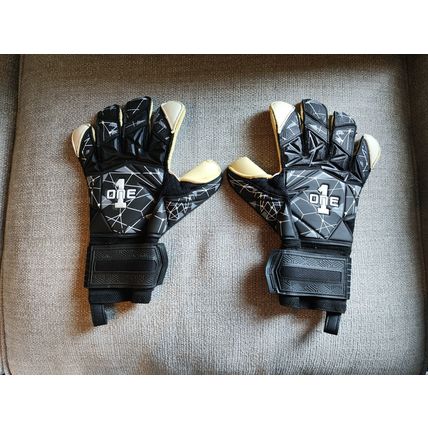 Genuine, Signed/Autographed, Football Gloves, James Shea - Size 10, Luton Town