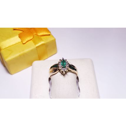 Estate .45ctw Natural Marq Emerald and Diamond channel 10Kt YellowGold Ring22081