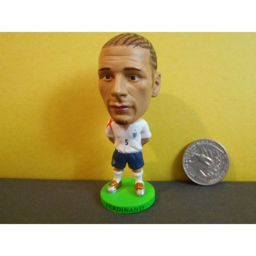 CORINTHIAN MICROSTARS SOCCERSTARZ FERDINAND FOOTBALL FIGURE,PR100,2005