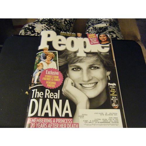 People Magazine - Princess Diana Cover - August 7, 2017