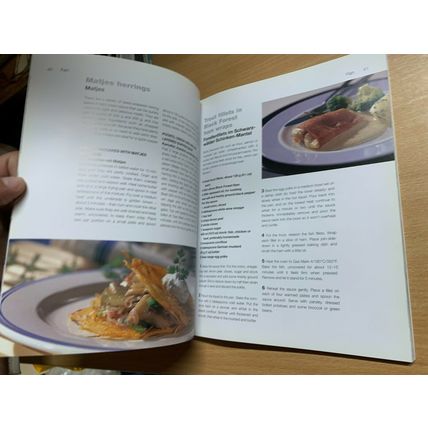 2001 "MODERN GERMAN FOOD" ROZ DENNY 70 RECIPES COOKERY PAPERBACK BOOK (P3)