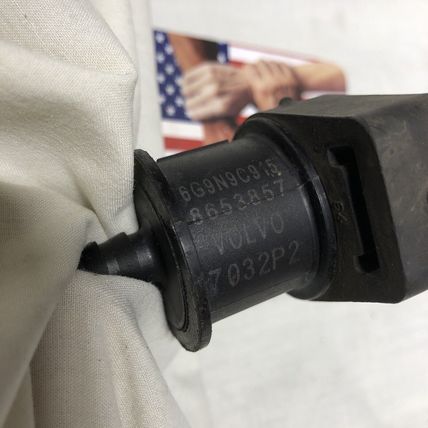 Volvo S60 S80 V60 V70 XC 60 70 90 Land Rover LR2 Purge Valve 8653857 LR003489