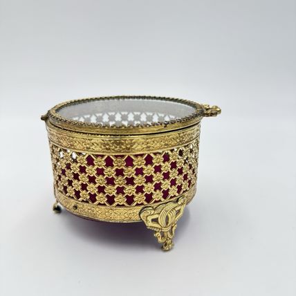 Vtg Ormolu Style Hollywood Regency Footed Circular Jewelry Box Red Velvet Ornate