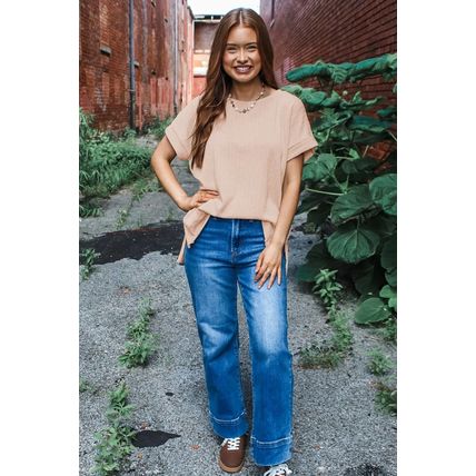 Jet Stream Textured Knit Round Neck Short Sleeve Top