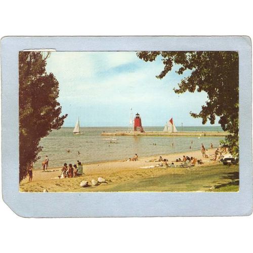 MI Charlevoix Lighthouse Postcard Lake Michigan Beach w/Lighthouse lightho~623