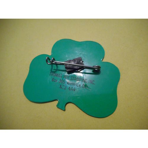 ''Kiss Me I'm Irish'' St. Patrick's Day Lapel Pin