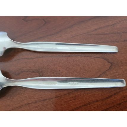 Vintage WM ROGERS MFG CO Silver Plate ORIGINAL ROGERS Serrated Grapefruit Spoons
