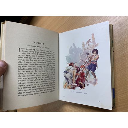 VINTAGE DANIEL DEFOE THE ADVENTURES OF ROBINSON CRUSOE ILLUSTRATED BOOK (P4) AA