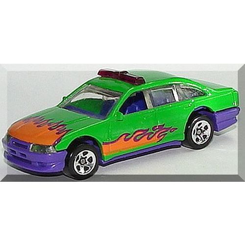 Hot Wheels - Police Cruiser: Heat Fleet Series #1/4 - Collector #537 (1997)