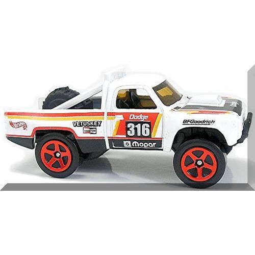 Hot Wheels - '87 Dodge D100: HW Hot Trucks #9/10 - #275/365 (2018) *White*