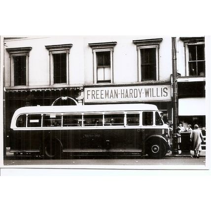 Black & White Photograph of Maidstone & District Motor Services Ltd. - DKL 589