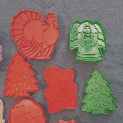 Vintage LOT 17 COOKIE CUTTERS Plastic Halloween Christmas Thanksgiving Train
