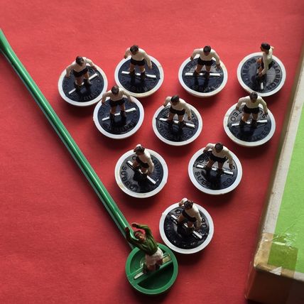 Subbuteo HW TEAM AUSTRIA FULHAM GERMANY COMPLETE SET