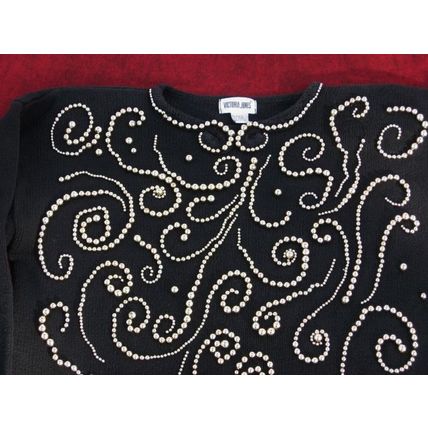 Womens Victoria Jones Black Sweater L Large Gold Beading Ugly Interesting Heavy
