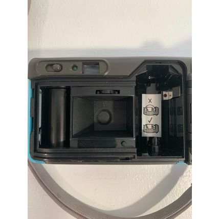 Avon Vivitar Lasting Impressions Onki 89 35mm Camera Blue Parts Only
