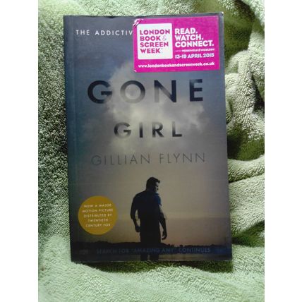 Gone Girl by Gillian Flynn PB tpb
