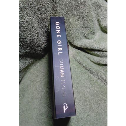 Gone Girl by Gillian Flynn PB tpb