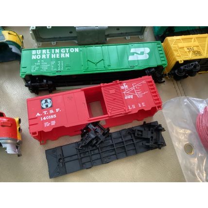 ICOLLECTZONE Great Railroad Parts Lot (Train #10)