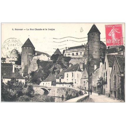 21 - Semur-en-Auxois - LA RUE CHAUDE ET LE DONJON
