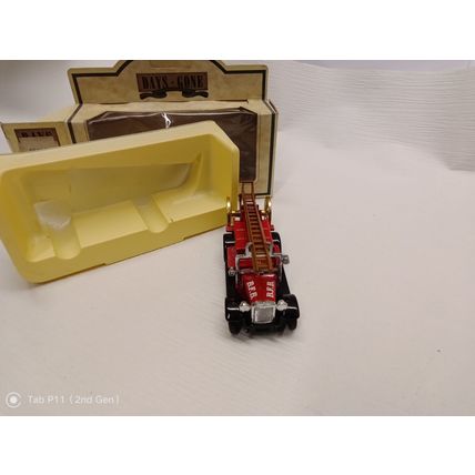 LLEDO DAYS GONE 1934 DENNIS FIRE ENGINE ( PRE-OWNED)