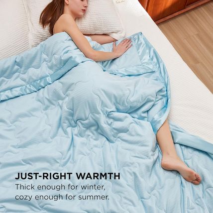 Bedsure Summer down Alternative Blanket for Bed, Queen Size Lightweight Cooling