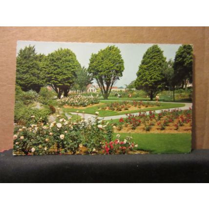 BEACH HOUSE PARK, WORTHING, SUSSEX used postcard by Constance.. =