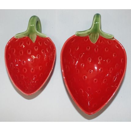 Set 2 Mint Rare Vintage Ceramic Strawberry Candy Trinket Dish Bowl Unique