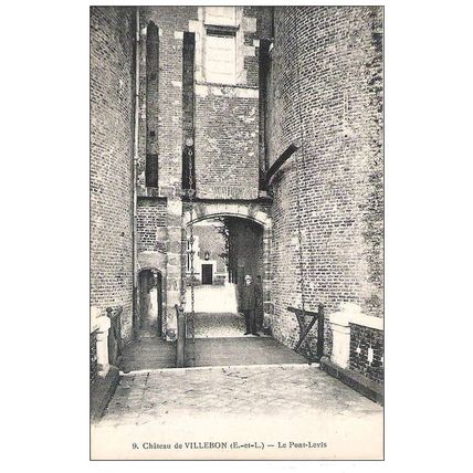 28 - CHATEAU DE VILLEBON - le pont levis