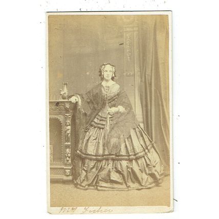 Victorian cdv photo elderly lady Mrs Fisher Bayswater photographer