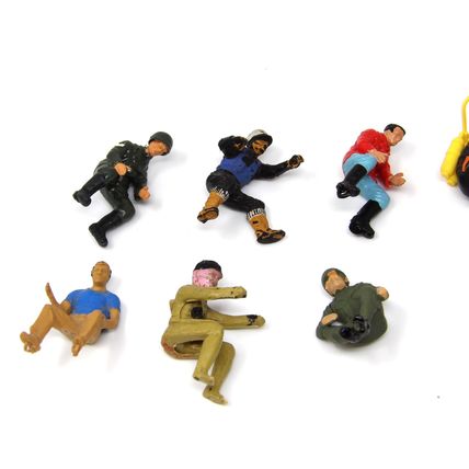BRITAINS, TIMPO, CORGI, DINKY and similar (CHOOSE) Sitting / Drivers Toy Soldier