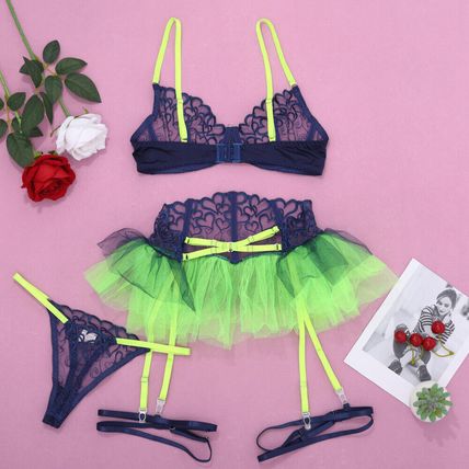 Womens Sexy Erotic Heart Lingerie Bra Thong Suspender Underwear Nightwear Dress