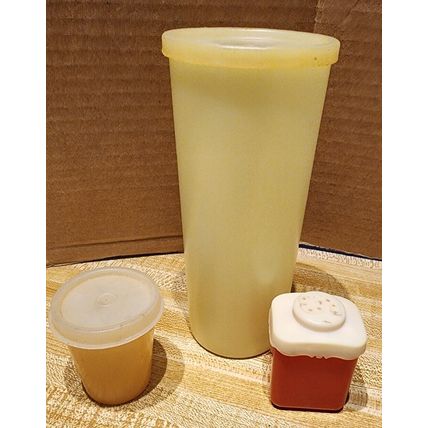Vintage Misc. Tupperware & Extra Sale Shaker #107-20 & #101-54 With lids