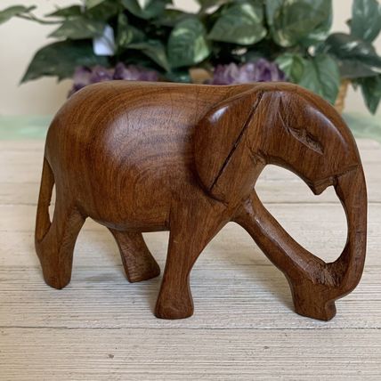 Vintage Solid Teak Hand Carved Wooden Elephant Sculpture Wood Figurine 5.5”x3.5”