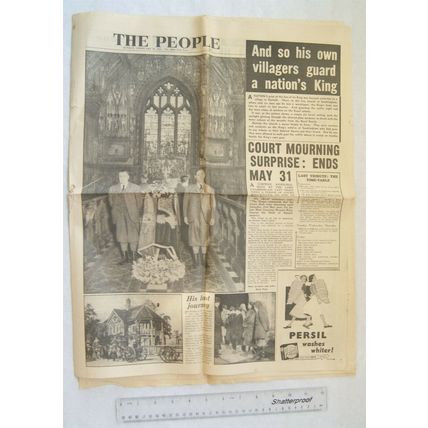 1952 The People No. 3666 his own villagers guard a nation's King, George VI