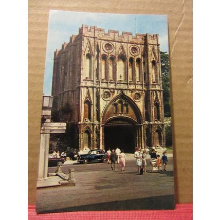 ABBEYGATE, BURY ST. EDMUNDS, SUFFOLK. unused postcard by M and L =