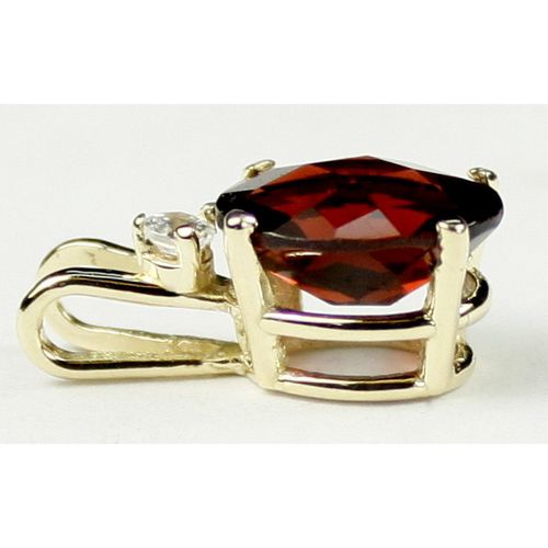 Mozambique Garnet, 14KY Gold Pendant, P020
