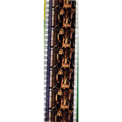 DAVID BOWIE. Pk MTP - 023w . 1 STRIP OF 5 - 35MM FILMCELLS (GUNSLINGERS REVENGE)